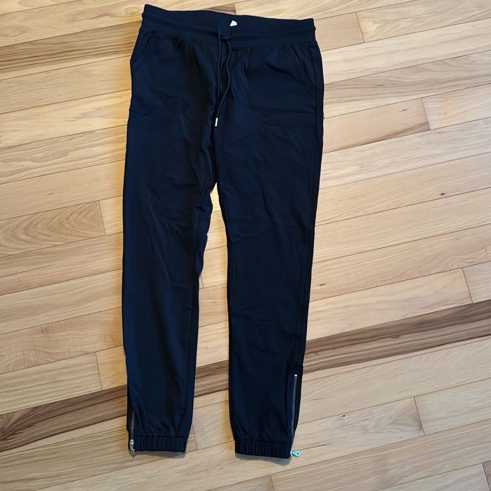 Zyia joggers